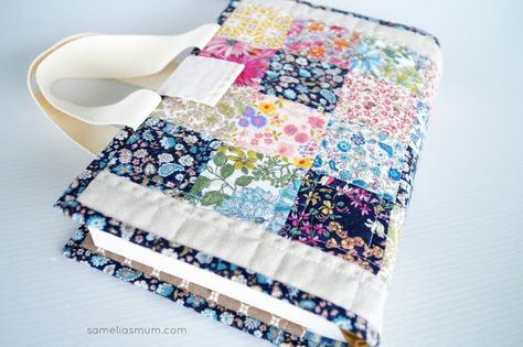 Samelia's Mum: Quilted Book Bag / Cover {Tutorial} Quilted Bible Cover Pattern, Diy Quilted Book Cover, Diy Fabric Bible Cover, Fabric Bible Cover Pattern, Quilted Book Covers Free Pattern, Bible Cover Sewing Pattern, Quilted Bible Covers Free Pattern, Bible Covers Pattern, Diy Fabric Book Cover