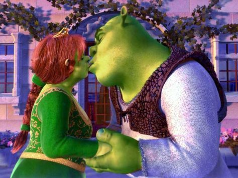 Shrek and fiona Ben And Ben Spotify, Shrek And Fiona Aesthetic, Shrek And Fiona, Fiona Shrek, Good Girl Perfume, Emily Maynard, Blank Comic Book, Happy Tree Friends Flippy, Halloween Photo Booth