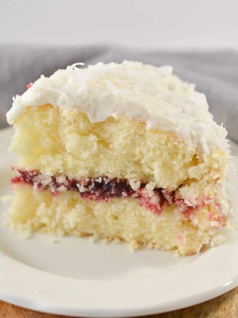 Coconut Cake Filling, Raspberry Cake Filling, Coconut Filling, Inside Cake, Cake Filling Recipes, Cake Filling, Coconut Cake Recipe, Raspberry Coconut, Torte Cupcake