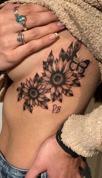 Womens Forearm Cover Up Tattoo, Sunflower Rose Tattoo Design, Tattoos On Upper Thigh, Lilly And Sunflower Tattoo, Sun Flower And Butterfly Tattoos, Sunflower Knee Tattoos Women, Shoulder Sunflower Tattoo, Back Tattoo Sunflower, Cover Up Rib Tattoos For Women