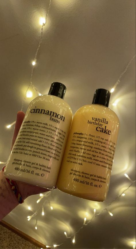 philosophy soap 💋 Cinnamon Bun Body Wash, Cinnamon Buns Shampoo, Vanilla Birthday Cake Shampoo, Philosophy Body Wash Cinnamon, Smell Like Cinnamon Buns, Cinnamon Skin Care, Philosophy Cinnamon Buns, Vanilla Birthday Cake Body Wash, Treacle Moon Aesthetic