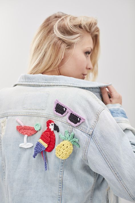 How To Crochet Tropical Patches Crochet Tropical, Diy Projects Easy, Crochet Applique Patterns Free, Popular Crochet, Crochet Cactus, Crochet T Shirts, Crochet Skirts, Pixel Crochet, Crochet Hair Accessories