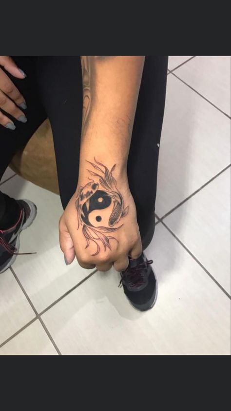 Zeinab Harake Tattoo, Tattoo Designs Chest, Chest Tattoo Design, Zeinab Harake, Small Dope Tattoos, Matching Bff Tattoos, Tattoo Shading, Cool Tattoo Drawings, Armband Tattoo Design