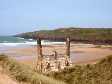 Shell House and beach at Freshwater West Shell Cottage, Harry Potter Movie, British Castles, About Harry Potter, Shell House, Countryside Cottage, Movie Locations, Cottage Aesthetic, West Wales