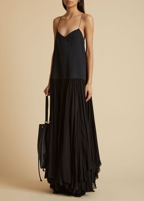 KHAITE Dresses | The Official Site of the Feminine Unique Chiffon Skirt, Silk Chiffon, Look Chic, Jersey Dress, Pebbled Leather, Spring Summer Fashion, Silk Dress, Wedding Guest Dress, Chic Outfits