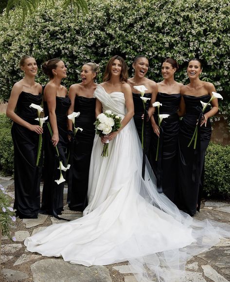 Top Bridesmaid Dresses, Black Tie Bridesmaids, Fairytale Wedding Dress, Black Bridesmaid, White Bridesmaid, Black Bridesmaids, Bridesmaids Photos, Black Bridal, Black White Wedding