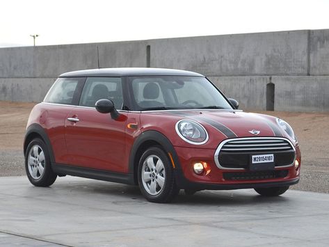 2015 MINI Cooper Hardtop 2 door Mini Cooper Automatic, Riley Cars, Mini Cooper Hardtop, Mini Hatchback, Classic Car Photography, Bmw Mini Cooper, Used Engines, Bmw Mini, Mini Cooper S