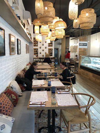 Bagel Shop Interior Design, Bagel New York, Salmon Bagel, Restaurants In New York City, New York Bagel, Cafe New York, Brunch Cafe, Restaurants In New York, Best Bagels