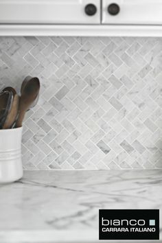 Free Shipping Italian Marble Herringbone for $11.75 a Square foot. This has been really used well for a backsplash.  These little 1x2" pieces look as good on the bathroom floor as they do in the kitchen. White Herringbone Backsplash, Backsplash Herringbone, Marble Herringbone, Traditional Kitchens, Herringbone Backsplash, Marble Kitchen, Marble Backsplash, Kitchen Decorating, Kitchen Tile