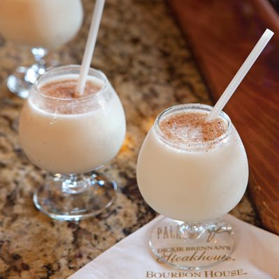 Bourbon Milk Punch With Mardi Gras reverie all around, the joy of strolling through the French Quarter with a Bourbon Milk Punch is hard to beat. The barkeeps at Dickie Brennan’s Bourbon House have their own little twist on the classic drink—they serve it as a milkshake. If you can’t make it to the Bourbon Milk Punch, Milk Punch Recipe, Bourbon Ice Cream, Milk Punch, Bourbon Recipes, New Orleans Recipes, Louisiana Recipes, Punch Recipe, Mardi Gras Party