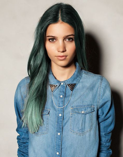 Dark Green Hair, Blue Ombre Hair, Dip Dye Hair, Dye Hair, Hair Chalk, Hair Color Pastel, Ombré Hair, Ombre Hair Color, Pastel Hair