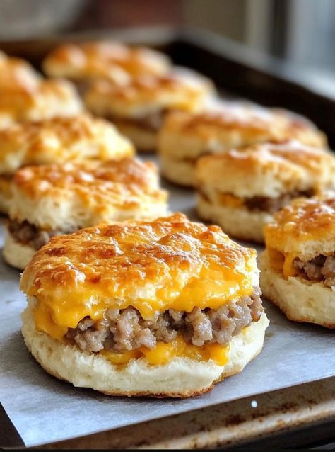 Southern Sausage Biscuits Recipe – choose a recipe Sausage Biscuits And Gravy, Chicken Fritters Recipe, Pork Sausage Recipes, Sausage Balls Recipe, Egg Biscuits, Homemade Breakfast Sausage, Southern Cooking Recipes, Southern Breakfast, Sausage Biscuits