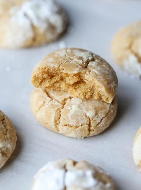 Cinnamon Crinkle Cookies, Coconut Cupcake, Crackle Cookies, Brown Butter Cookies, Crinkle Cookies Recipe, Butter Cinnamon, Christmas Cookie Recipes, Chocolate Crinkle Cookies, Cinnamon Cookies