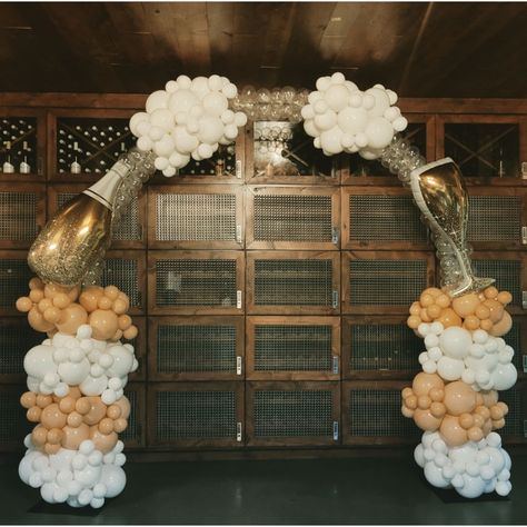 Balloon Garland vs. Balloon Arch: Their Differences and Their Versatility Balloon Arrangement, Balloon Arrangements, Balloon Arches, Balloon Arch, Balloon Garland, Arch, Balloons