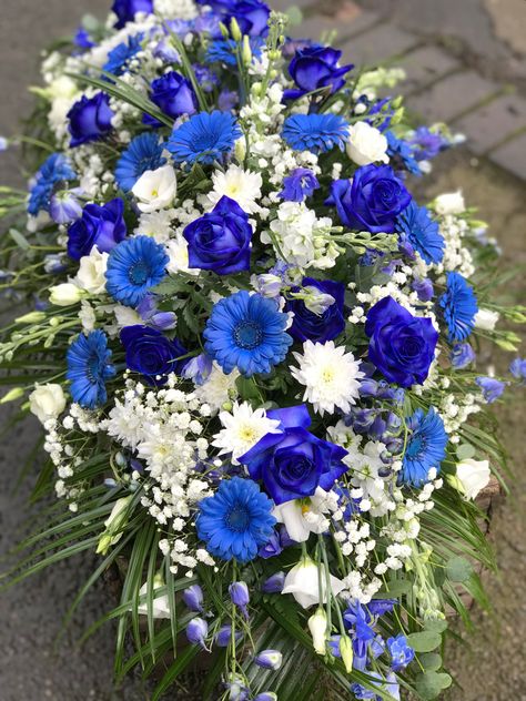 Blue And White Casket Sprays, Types Of Blue Flowers, Flower Arrangement Supplies, Fake Flower Arrangements, Casket Sprays, Church Flower Arrangements, Cemetery Flowers, Flower Arrangements Simple, Fresh Flowers Arrangements