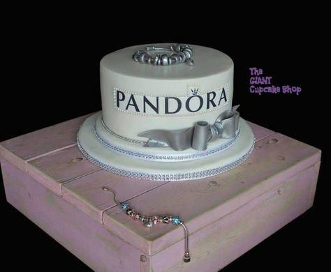 Loved making this simple but pretty Pandora bracelet cake. Each bead was made seperately and moved independently up and down the sugarpaste bracelet. Pandora Cake, Specialty Desserts, Amelia Rose, Silver Cake, Pandora Jewelry Charms, Cake Studio, Crazy Cakes, Rose Cake, Just Cakes