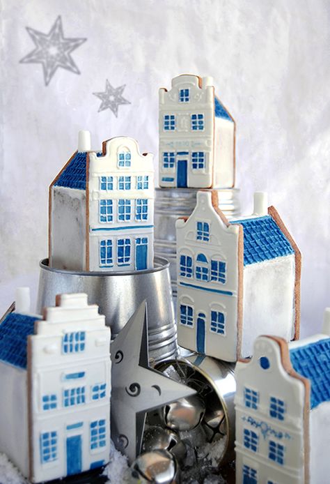 Little houses christmas | Cookie Connection Blue Christmas Ideas, Dutch Houses, Houses Christmas, 3d Cookie, Cookie Connection, Gingerbread Village, Cookie House, Dutch House, Winter Cookie