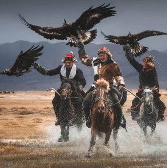 60 Do's & Don'ts in Mongolia: Culture Facts/Scams | Town & Tourist Mongolian People, Mongolia Travel, Eagle Hunter, Kazakhstan Travel, Longchamp Travel, Budget Calculator, Travel Budget, Hawaii Travel, Mongolia