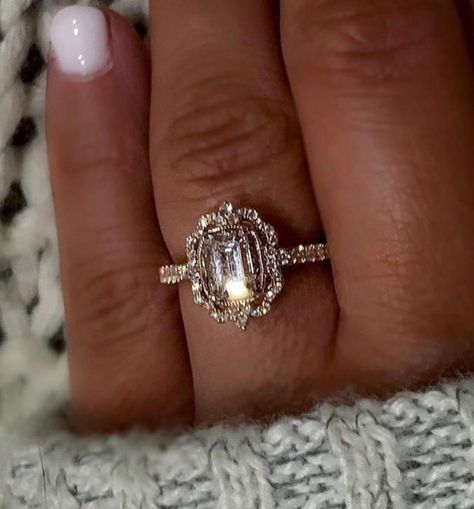 Engagement Rings Short Fingers, Engagement Rings Chubby Fingers, Wedding Rings For Chubby Fingers, Rings For Chubby Fingers, Engagement Rings For Chubby Fingers, Fairytale Engagement Rings, Antique Diamond Ring, Faberge Jewelry, Pretty Engagement Rings