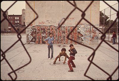 1970s Photography, Danny Lyon, 70s Photoshoot, Billy Kidd, Train Graffiti, Bed Stuy, Still Picture, Park In New York, Children Playing