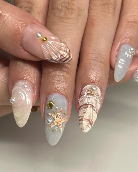 Seashells Nails, Seashell Nails Design, Oyster Nails, Seashell Nail Art, Getting Nails Done, Shell Nails, Seashell Nails, Cruise Nails, Boho Nails