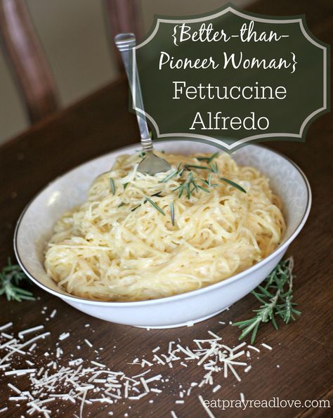 better than pioneer woman fettuccine alfredo- so easy and so delicious! Easy Fettuccine Alfredo, Fettucini Alfredo Recipe, Fetuccini Alfredo, Easy Fettuccine, Fettucini Alfredo, Fettuccine Alfredo Recipe, Pasta Carbonara Recipe, Rosemary Salt, Italian Meals