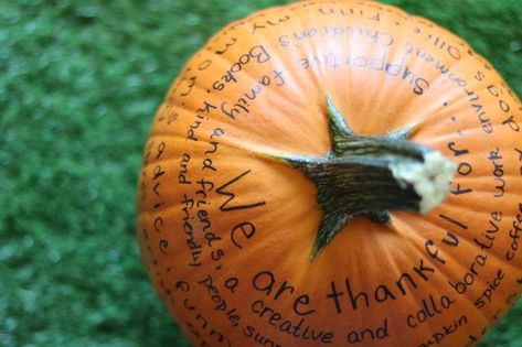 Pumpkin Centers, Lasso The Moon, Thankful Pumpkin, Gratitude Activities, Themed Drinks, Thanksgiving Traditions, Pumpkin Centerpieces, Thanksgiving Fun, Thanksgiving Activities