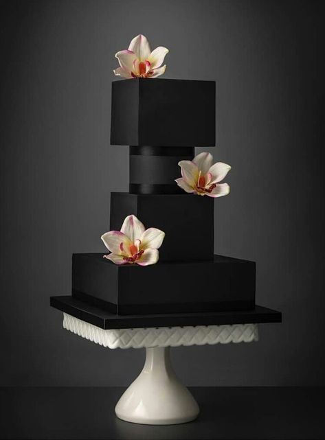 Black Wedding Cake, Big Wedding Cakes, Creative Wedding Cakes, Black Cake, London Cake, Black Wedding Cakes, Luxury Wedding Cake, Couture Cakes, Gateaux Cake