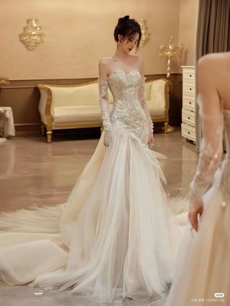 Douyin Wedding Dress, Korean Prom, Latina Wedding, Chinese Wedding Dress, Gowns Dresses Elegant, Pretty Wedding Dresses, White Wedding Dress, Dream Wedding Ideas Dresses, Pretty Prom Dresses