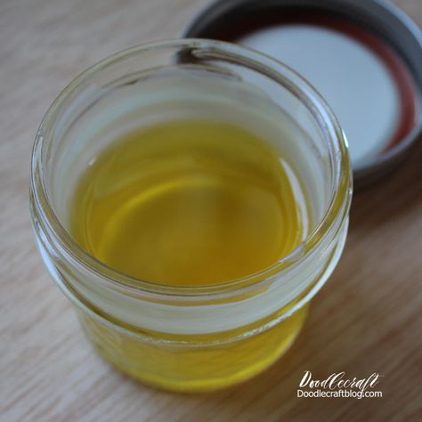 Homemade Vapor Rub with Essential Oils!Non Food Recipes! Honey Jelly, Natural Cough Syrup, Ghee Recipe, Healthy Sweeteners, How To Make Jelly, Honey Benefits, Healthy Sugar, Sugar Intake, Manuka Honey