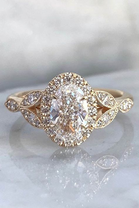 21 Unconventional Engagement Rings with Beautiful Design Antique Oval Ring, Divorce Ring, Unconventional Engagement Rings, Rings Eternity, Antique Diamond Engagement Rings, Floral Halo, Cute Engagement Rings, Future Engagement Rings, Eternity Rings