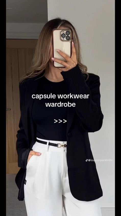 Beginners Outfit College Capsule Wardrobe, Women Capsule Wardrobe, Essentials Capsule Wardrobe, Office Capsule Wardrobe, Capsule Wardrobe 2023, Work Wardrobe Essentials, Outfits Capsule Wardrobe, Capsule Wardrobe 2020, Autumn Capsule Wardrobe