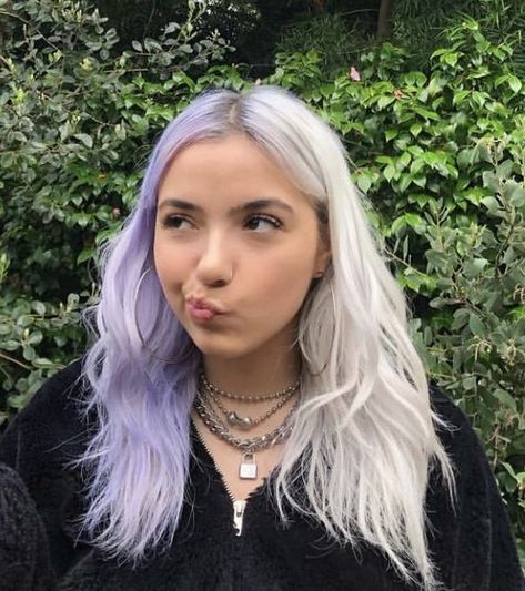 Lilac Hair Streaks, Split Dyed Hair Pastel, Pastel Split Dyed Hair, Split Purple Hair, Fun Hair Colors For Summer, Two Tone Split Hair Color Ideas, C4 Hair, Style Mullet, Aesthetic Hair Color