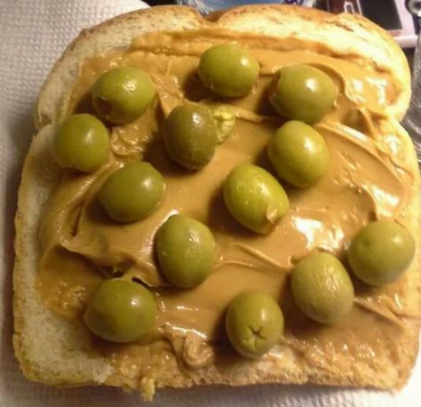 This looks like peanut butter with olives. Surely not? Ugly Food, Gross Food, Bizarre Foods, Food Combining, Weird Food, Retro Recipes, Vintage Recipes, Interesting Food Recipes, Lunch Ideas