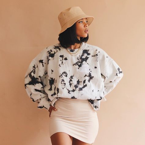 Aesthetic Skirts, Outfits For Black Women, Shopping With Friends, Bucket Hat Outfit, Casual Chic Outfits, Hat Outfit, Gorgeous Outfits, Get Ready For Summer, Tomboy Style Outfits