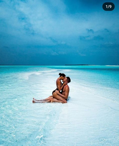 Honeymoon Pictures, Cruise Pictures, Maldives Honeymoon, Vacation Mood, Beach Photography Poses, Romantic Destinations, Romantic Photos, Photo Couple, Beach Poses