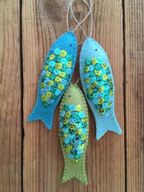 Baby Starfish, Sea Glass Tree, Felt Fish, Fabric Fish, Fish Ornaments, Felt Crafts Diy, Fish Crafts, Glass Tree, Themed Christmas