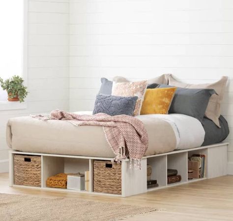 26 Ways To Make The Most Out Of Your Tiny Living Space Full Bed With Storage, Hiasan Bilik Tidur, Full Platform Bed, Cheap Bedding, Bed With Storage, Contemporary Bed, Nyc Apartment, Open Spaces, Under Bed