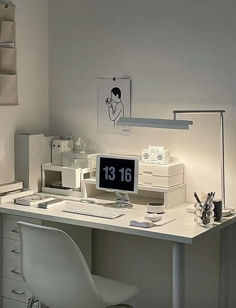 Table For Study, White Desk Setup, Aesthetic Desk Setup, Office Desk Modern, Study Desk Organization, Home Office Gaming, Desk Modern, Study Desk Decor, White Crown