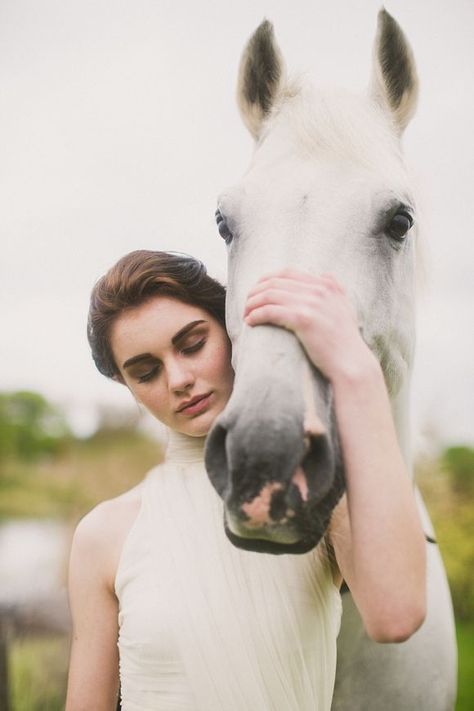 Equestrian Photoshoot, Horses In Snow, Horse Wedding, Summer Wedding Bouquets, Beautiful Photoshoot Ideas, Wedding Sparrow, Editorial Shoot, Wild At Heart, Equine Photography