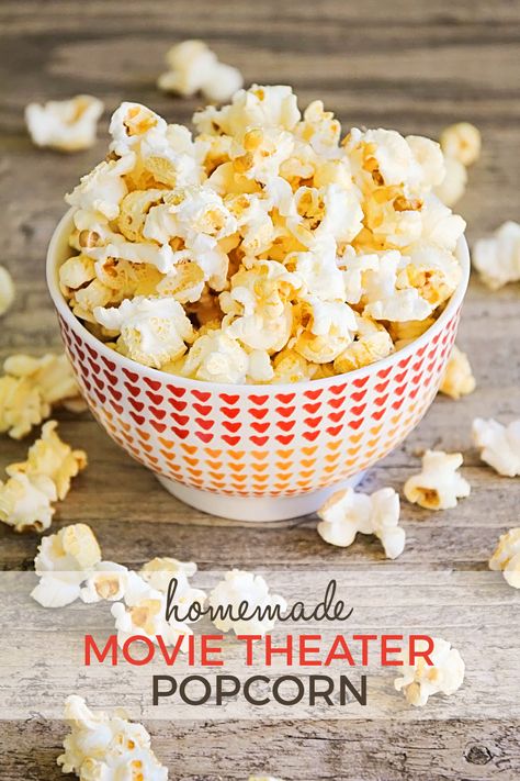 This homemade movie theater popcorn has only three ingredients and is ready in… Homemade Movie Theater, Diy Popcorn Seasoning, Diy Movie Theater, Theater Popcorn, Marshmallow Popcorn, Diy Popcorn, Movie Theater Popcorn, Stovetop Popcorn, How To Make Marshmallows