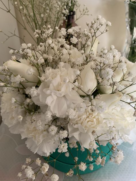 Carnations Bouquet Wedding, White Carnations Bouquet, White Carnation Centerpieces, Wedding Bouquets Carnations, White Carnations, Carnation Bouquet Wedding, White Carnations Wedding, White Carnations Aesthetic, White Carnation Bouquet