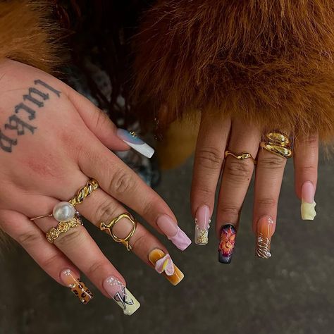 Short Maximalist Nails, Nails Maximalist, Maximalist Nails, Acrylic Nails Coffin Pink, Natural Glam, Sparkly Things, February 22, Acrylic Nails Coffin, Luxury Nails