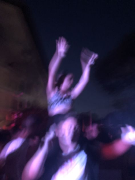 Blurry party pics >>>> #party #partying #bff #aesthetic #summer #partyoutfit #summernights Party Pfp Aesthetic, Birthday Cute Aesthetic, Blurry Party Pics, Party Pfp, Chiara Core, Aa Aesthetic, Bff Aesthetic, Blurry Pics, Book Content