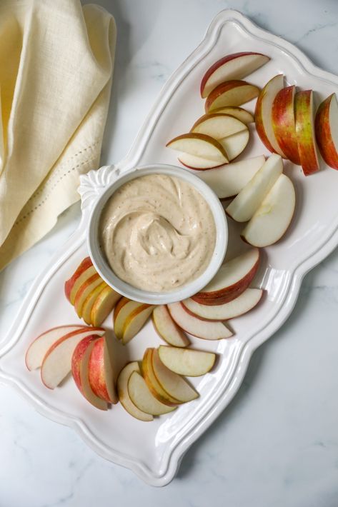 Greek Yogurt Dip For Apples, Greek Yogurt Apple Dip, Yogurt Apple Dip, Greek Yogurt Fruit Dip Healthy, Savory Greek Yogurt Dip, High Protein Fruit Dip Greek Yogurt, Dip For Apples, Cinnamon Sugar Apples, Make Greek Yogurt