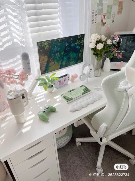 Cozy Desk, Study Desk Decor, Office Details, Gamer Room Decor, Cozy Home Office, Desktop Setup, Deco Studio, White Desk, Desk Inspo