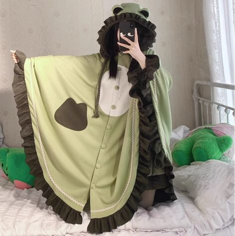 Creepy Cute Fashion, Cartoon Frog, Cyberpunk Clothes, Style Kawaii, Spring Summer Autumn Winter, Hooded Cloak, Cute Frogs, Hooded Blanket, Blanket Gift