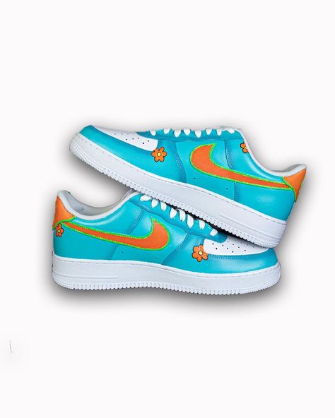 Scooby-Doo Air Force 1 Custom Check more at https://danielcustoms.com/product/scooby-doo-air-force-1-custom-9/ Airforce Custom, Painting Shoes, Af1 Custom, Af1 Shoes, Nike Air Force 1 Custom, Custom Af1, Air Force 1 Custom, Unique Sneakers, Custom Air Force 1