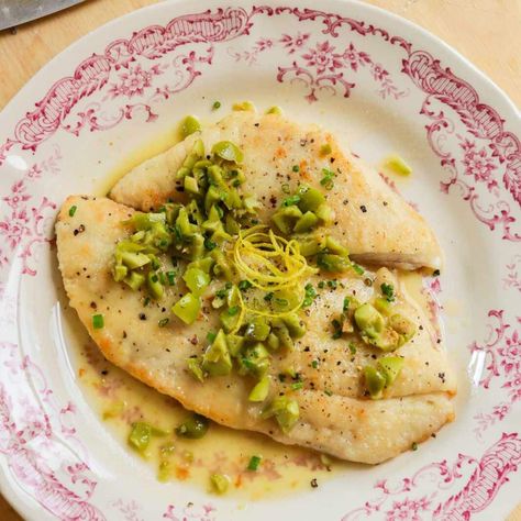 Pan Fried Lemon Sole Meunière with Green Olive Sauce Lemon Sole Recipes, Sole Fillet Recipes, Sole Recipe, Halloumi Pasta, Savory Oatmeal Recipes, Tortellini Pasta Salad Recipes, Sole Recipes, Salad Bowl Recipes, Olive Sauce