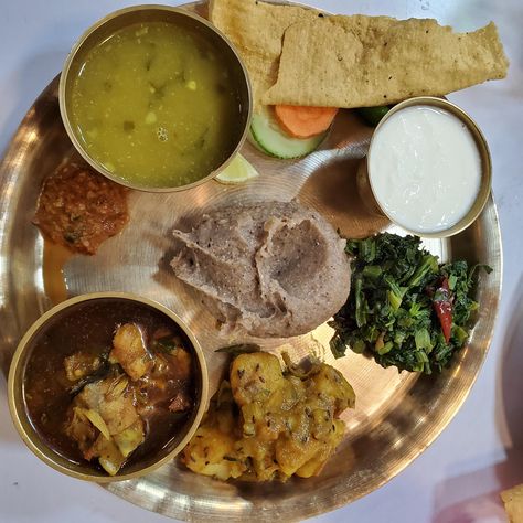 [I Ate] Authentic Nepali Food -Dhendo plate #food #foods Authentic Nepali Food, Nepalese Wedding, Foods Aesthetic, Nepali Food, Travel Nepal, Plate Food, Ice Crea, Fair Food, Restaurant Ideas